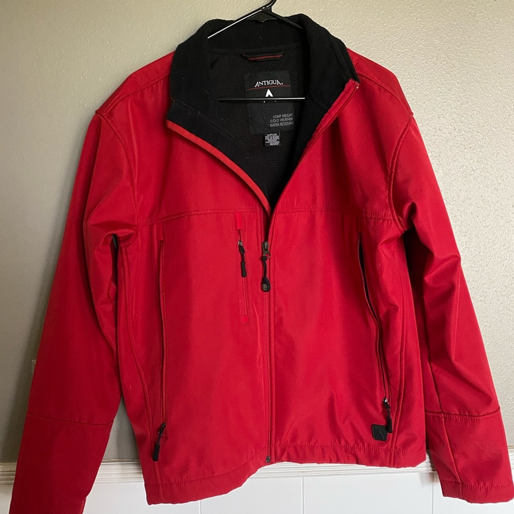 Men’s small zip up jacket